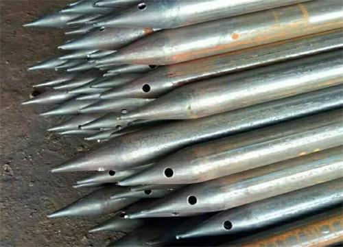 东港隧道钢花管现货